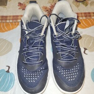 Under Armour Women's Flow Breakthru 2 Basketball Shoes size 8